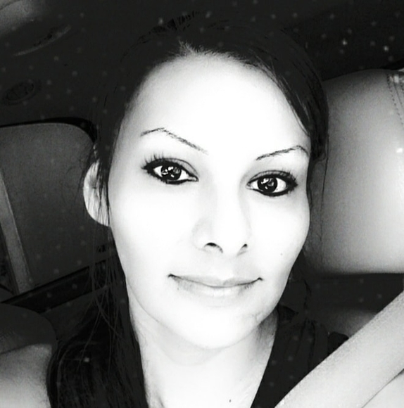 Meet your Posher, Dee sharnell - Picture 1 of 1